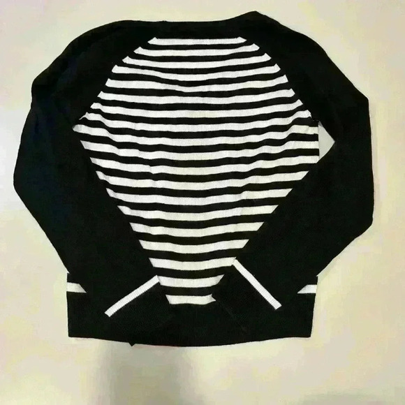 Anne Klein Front Zip Black with White Stripes Sweater Size Medium - Picture 2 of 4